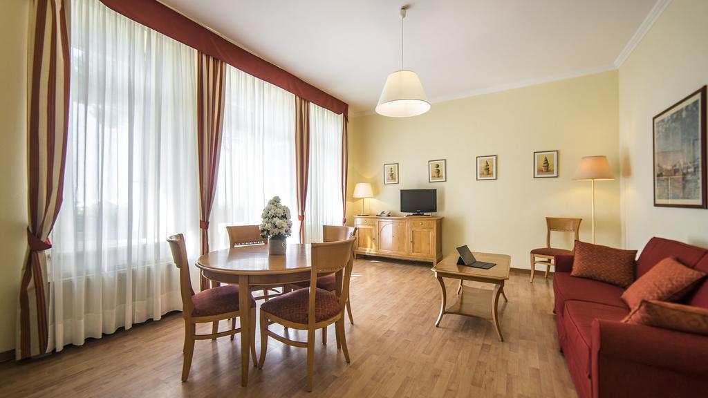 Hotel Ville Bianchi Grado Exteriör bild