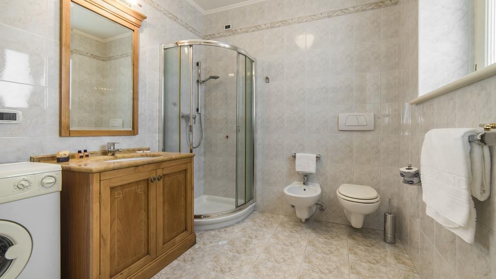 Hotel Ville Bianchi Grado Exteriör bild