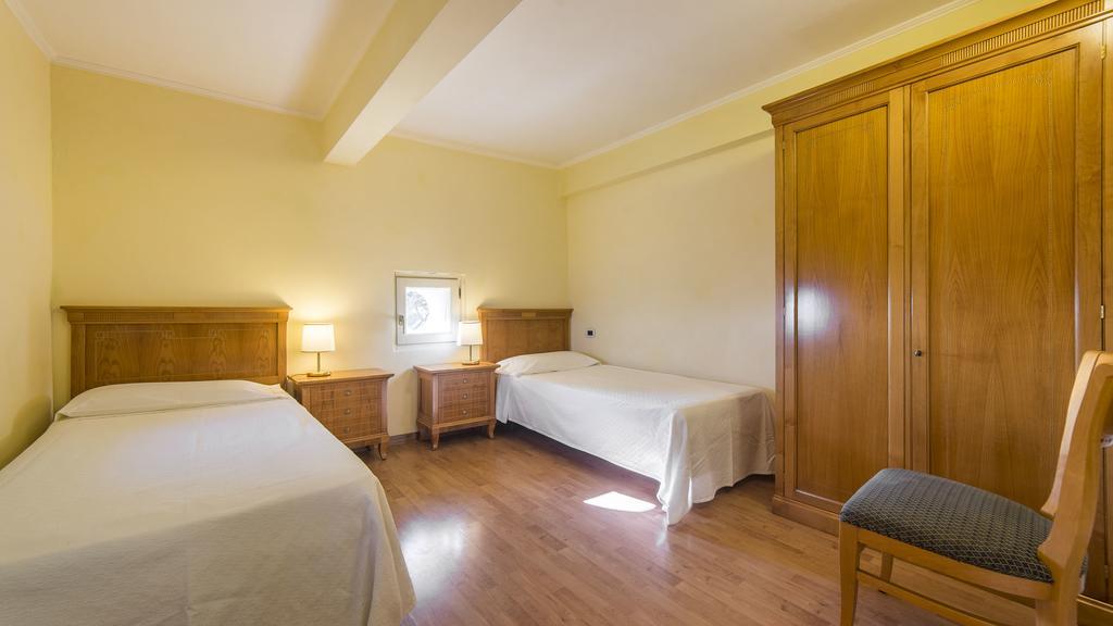 Hotel Ville Bianchi Grado Exteriör bild