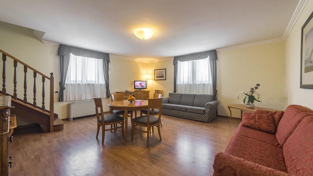 Hotel Ville Bianchi Grado Exteriör bild