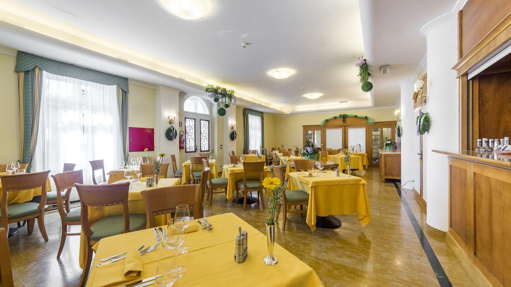 Hotel Ville Bianchi Grado Exteriör bild