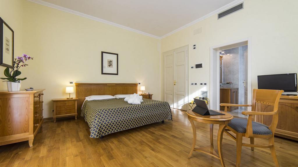 Hotel Ville Bianchi Grado Exteriör bild