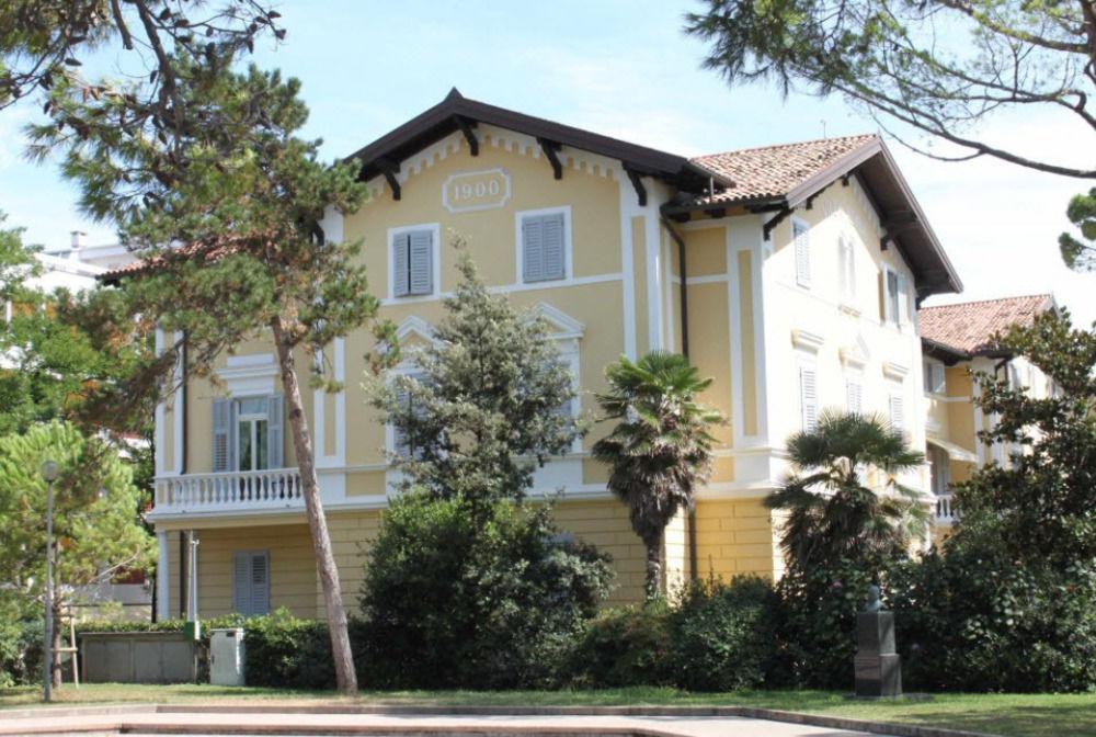 Hotel Ville Bianchi Grado Exteriör bild