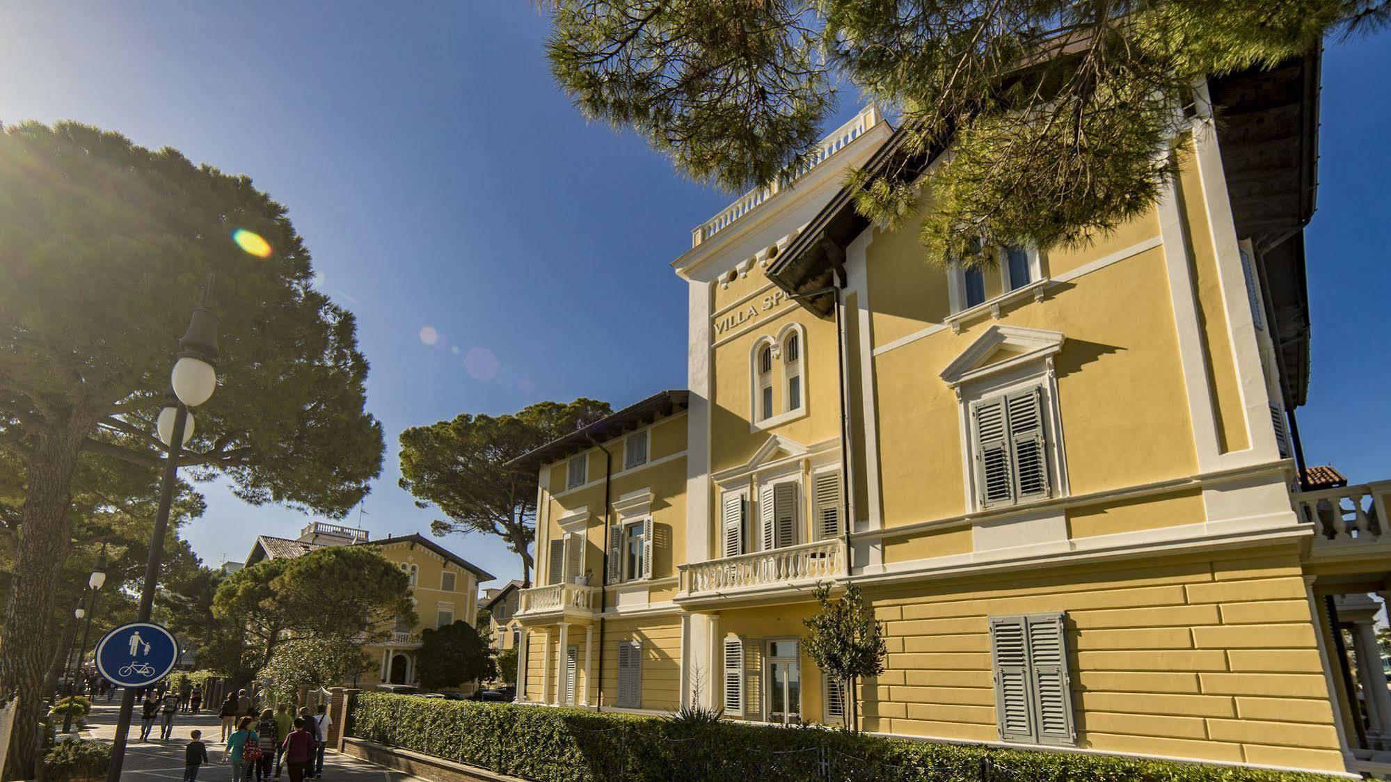 Hotel Ville Bianchi Grado Exteriör bild