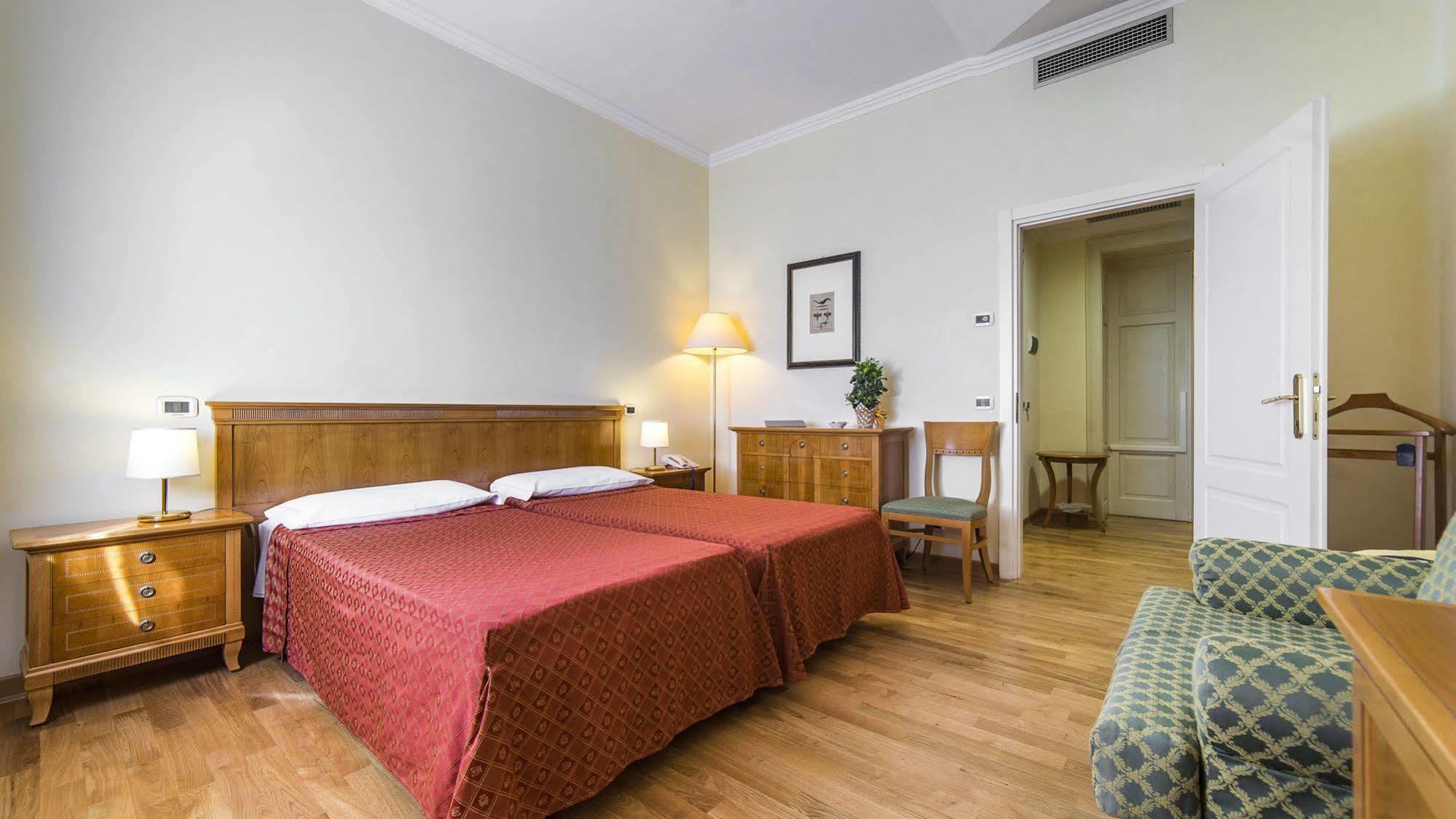 Hotel Ville Bianchi Grado Exteriör bild