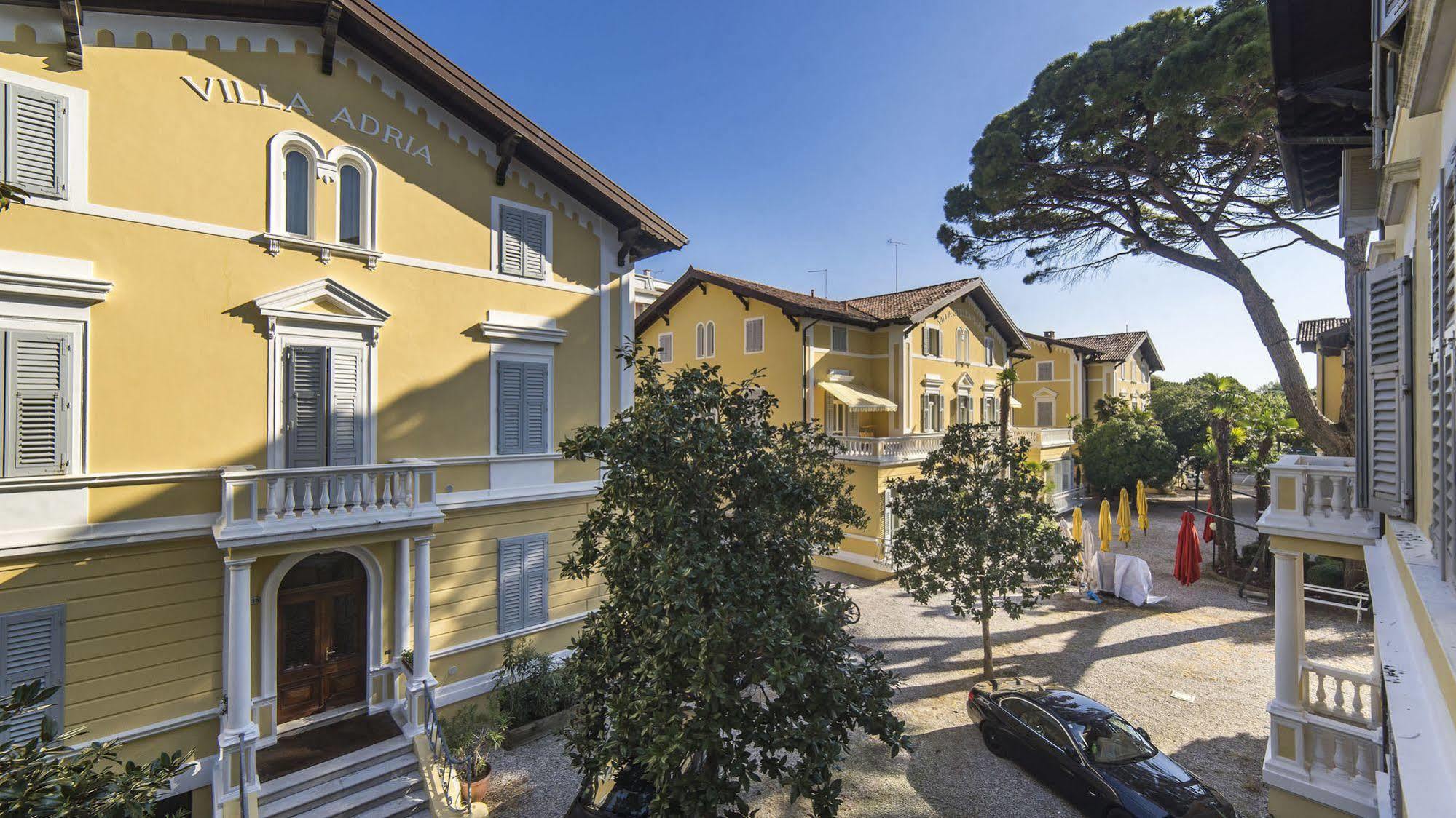 Hotel Ville Bianchi Grado Exteriör bild