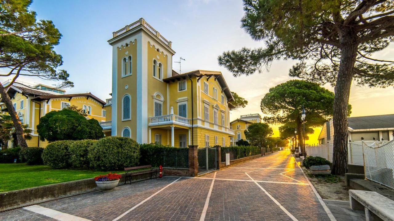 Hotel Ville Bianchi Grado Exteriör bild